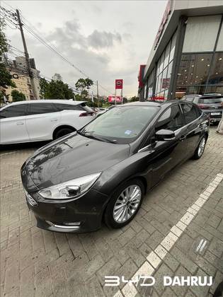 FORD FOCUS 2.0 TITANIUM 16V FLEX 4P POWERSHIFT FORD FOCUS 2.0 TITANIUM 16V FLEX 4P POWERSHIFT
